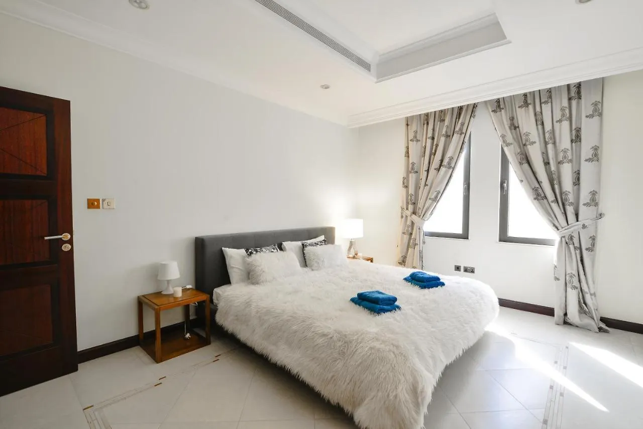 Short Booking El Trio For Ten Dubai
