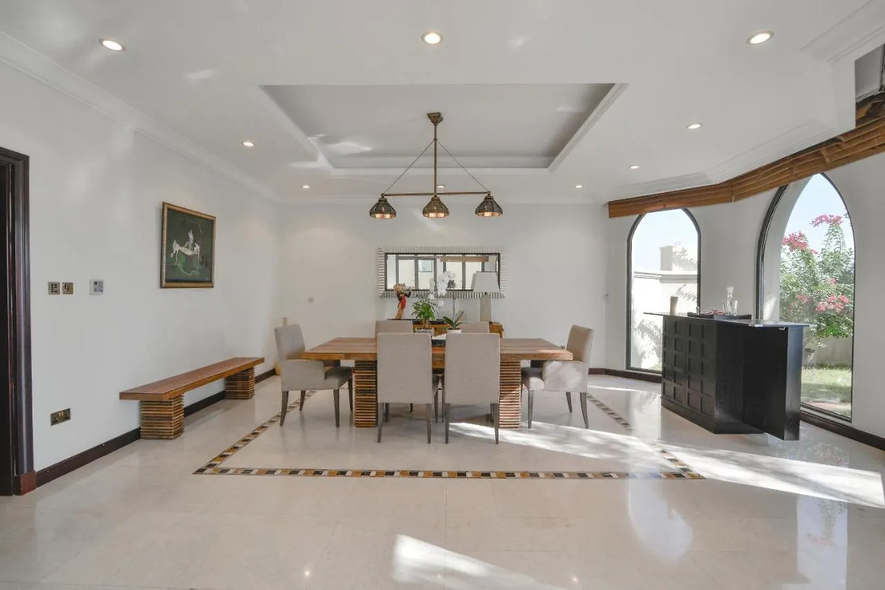 Short Booking El Trio For Ten Dubai
