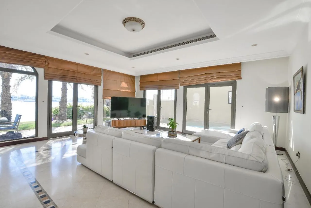 Short Booking El Trio For Ten Dubai